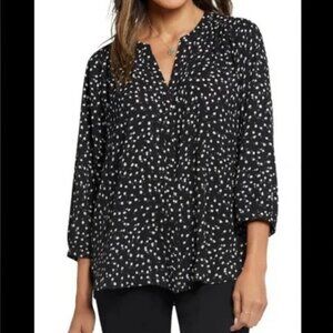 NYDJ NWT Black Floral Pintuck Blouse